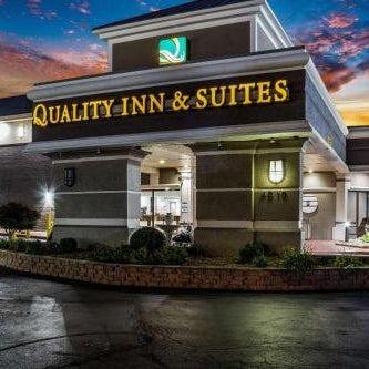Quality Inn & Suites Kansas City - Independence I-70 East Thumbnail