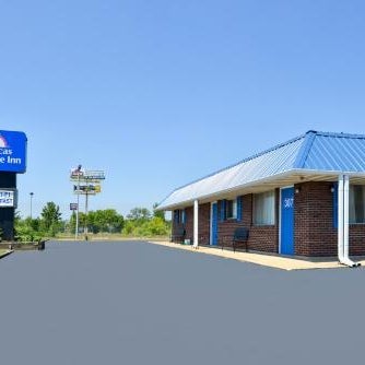 Americas Best Value Inn Sullivan Thumbnail