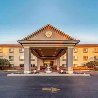 Quality Inn & Suites Hannibal Thumbnail