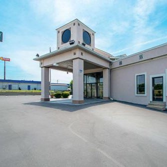 Quality Inn Near Six Flags St. Louis Thumbnail