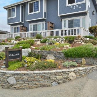 Sand Pebbles Inn Thumbnail