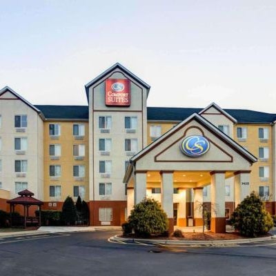 Charlotte Suites by IHG Thumbnail