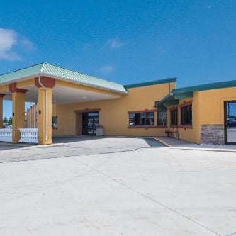Badlands Inn & Suites Thumbnail