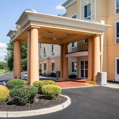 Comfort Inn & Suites Carneys Point - Pennsville Thumbnail