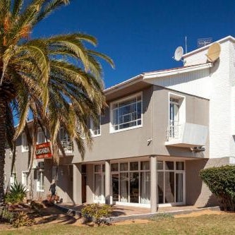 Loganda Karoo Lodge