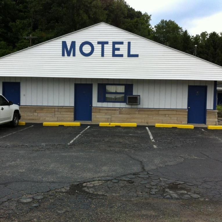 Royal Motel Thumbnail