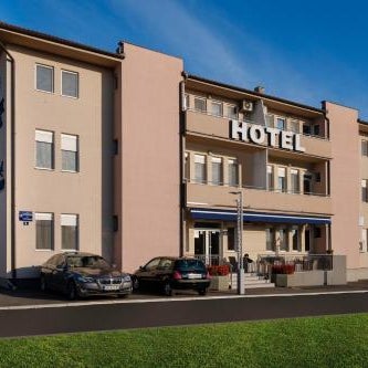 Airport Hotel Garni Thumbnail