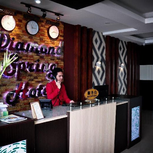 Diamond Spring Hotel Angeles Thumbnail