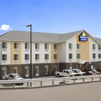 Days Inn & Suites by Wyndham Belmont Thumbnail