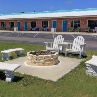 Shark Reef Resort Motel & Cottages Thumbnail