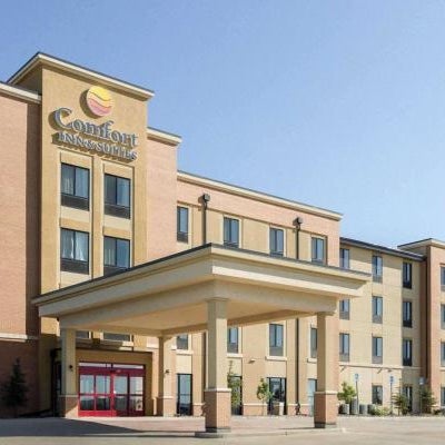 Comfort Inn & Suites Watford City Thumbnail