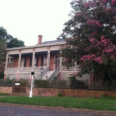 Corners Mansion Inn - A Bed and Breakfast Thumbnail