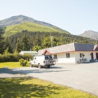 Trailhead Lodging Thumbnail