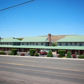 Rugged Country Lodge Thumbnail