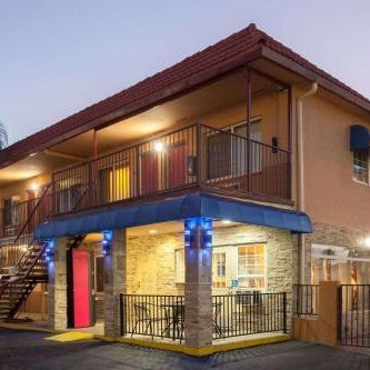 Travelodge by Wyndham El Cajon Thumbnail