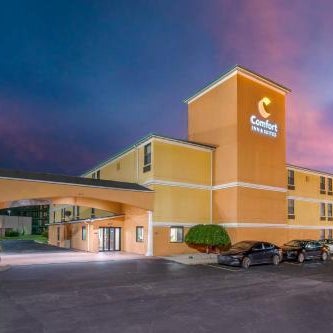 Comfort Inn & Suites Cincinnati Eastgate Thumbnail