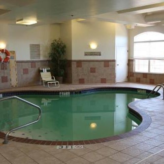 Country Inn & Suites by Radisson, Findlay, OH Thumbnail