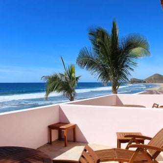 Cerritos Beach Inn Thumbnail