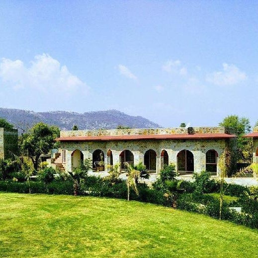 Van Chhavi Resort