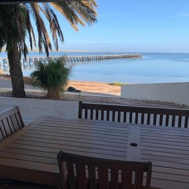 Beachside & Jetty View 6 - Captain's Apartment