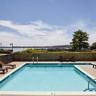 The Harbor Front Inn Thumbnail