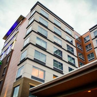 Holiday Inn Express & Suites Louisville Downtown By IHG Thumbnail