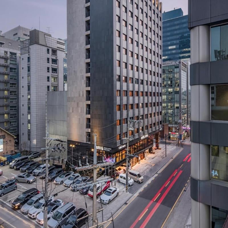 HOTEL URI&