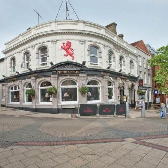 OYO The Red Lion Hotel Thumbnail
