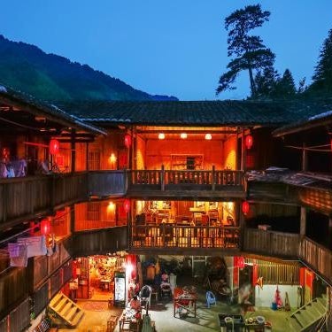 Tulou Herongzhuang Inn