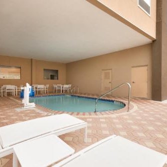 Country Inn & Suites by Radisson, Katy (Houston West), TX Thumbnail