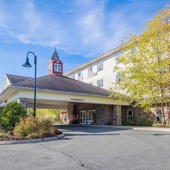 Berkshire Mountain Lodge Thumbnail
