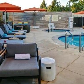 Hampton Inn By Hilton & Suites Los Angeles Burbank Airport Thumbnail