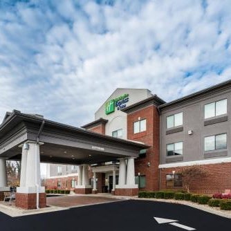 Holiday Inn Express & Suites Rocky Mount Smith Mountain Lake By IHG Thumbnail