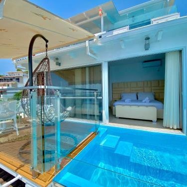 Qeparo Napolon Complex Thumbnail