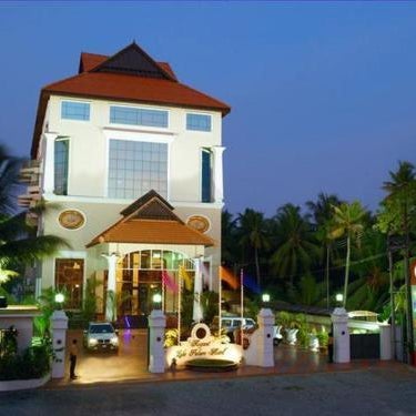 Regant Lake Palace Hotel