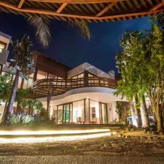 Villa Escalesia Galápagos Waterfront Hotel Thumbnail