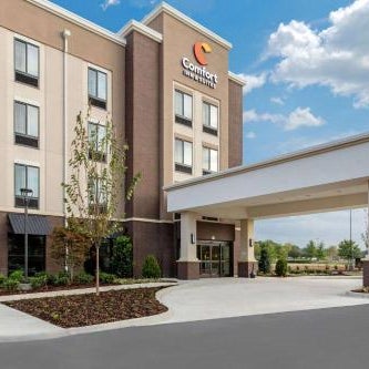 Comfort Inn & Suites At CrossPlex Village Thumbnail