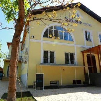 Soluxe Hotel