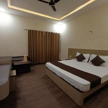 Hotel Padmini International