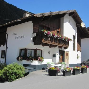 "HAUS MELANIE" inklusive SILVRETTA PREMIUM SUMMERCARD
