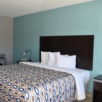 Woodfield Inn and Suites Thumbnail