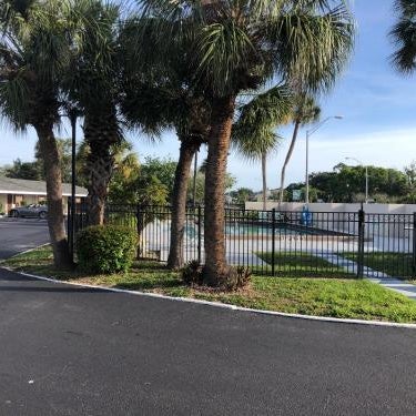 Flamingo Inn Thumbnail