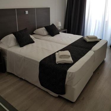 Les Palmiers Petrou Apartments
