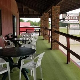 alexander house motel