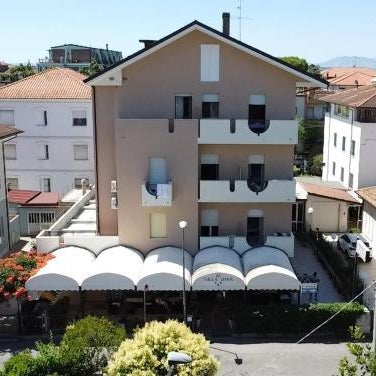 Hotel Villa Dina Thumbnail