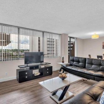 Arlington Fully Furnished Apartments in Crystal City Thumbnail