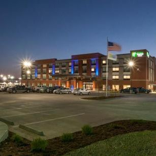 Holiday Inn Express & Suites Dodge City By IHG Thumbnail