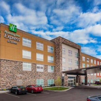 Holiday Inn Express & Suites Rice Lake By IHG Thumbnail