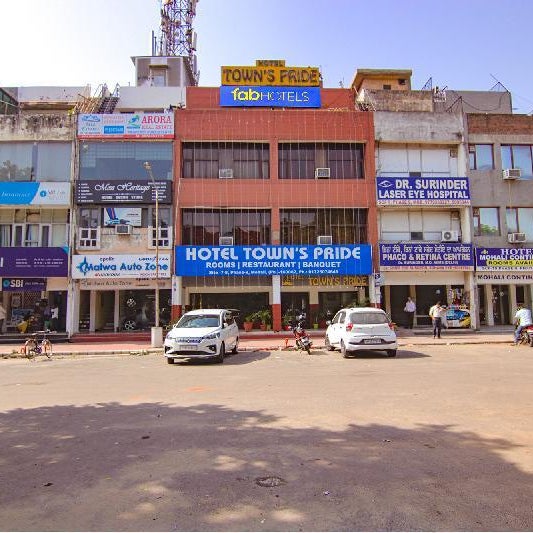FabHotel Town Pride
