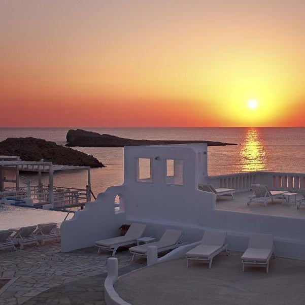 Mykonos Lolita, a Resort to Live